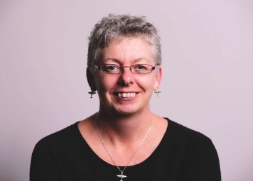 Maria Devlin, Manager